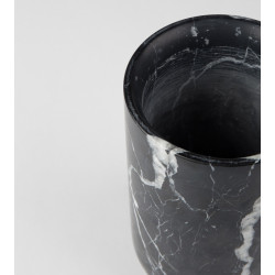 Vase noir design en marbre Fajen Zuiver